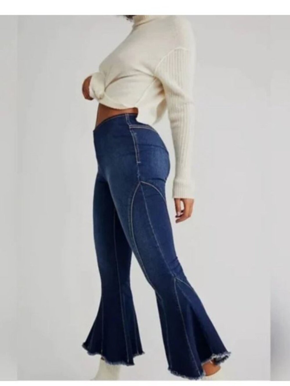 We The Free Curvy Last Dance Jeans Low Rise Flare Dark Wash Raw Hem Pull On - Picture 4 of 14